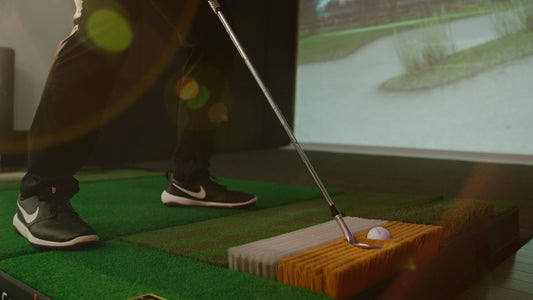 "Improving Your Game: The Benefits of Indoor Golf for Average Golfers"